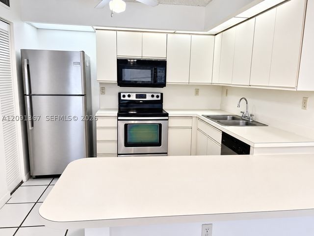 13255 SW 88th Ln 402-CS, Miami, FL 33186