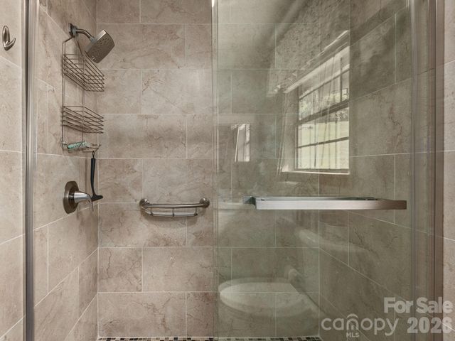 85 Hillcrest Road, Maggie Valley, NC 28751