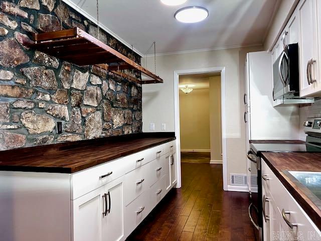 18 S Badalona Drive, Hot Springs Village, AR 71909