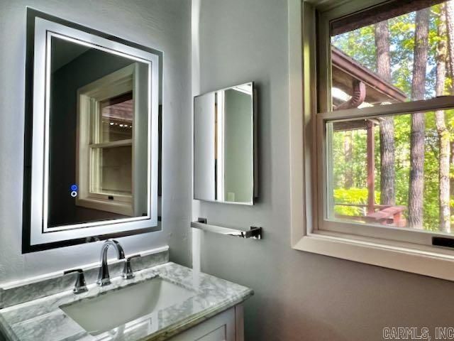 18 S Badalona Drive, Hot Springs Village, AR 71909