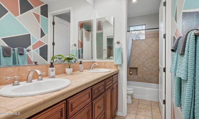 1708 W Parnell Drive, Phoenix, AZ 85085