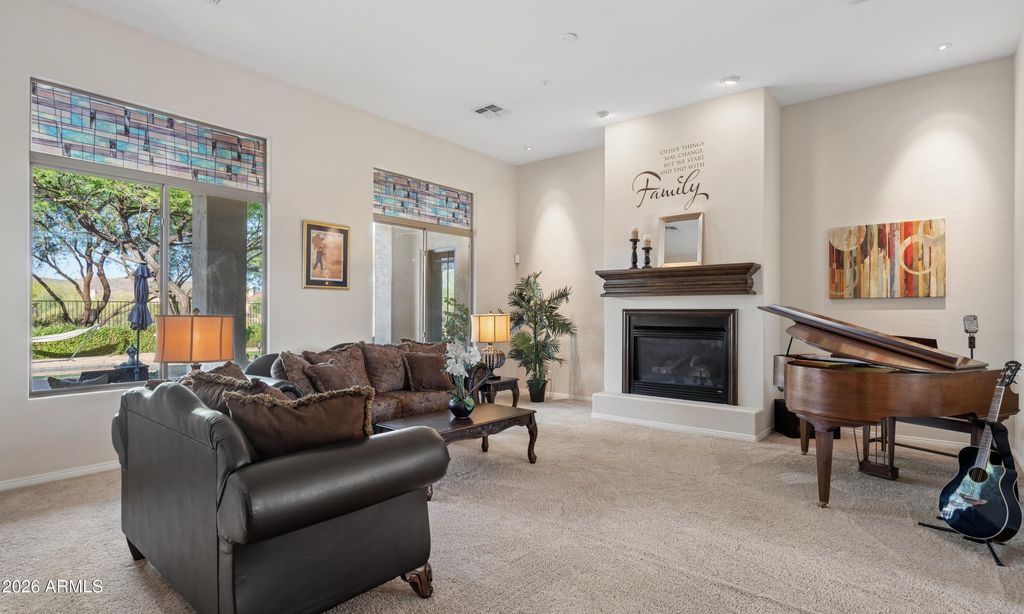 Image 9 of property listing at 1708 W Parnell Drive, Phoenix, AZ 85085