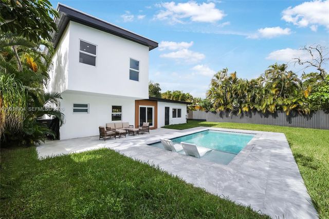 3056 NE 14th Ave, Oakland Park, FL 33334