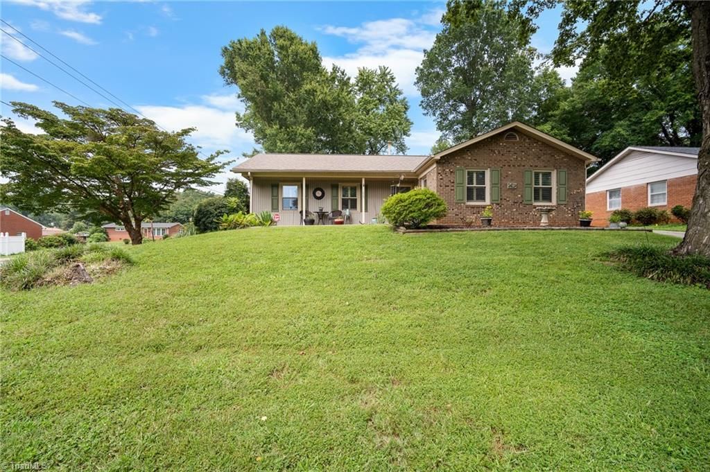 655 Parkland Court, Winston-salem, NC 27127