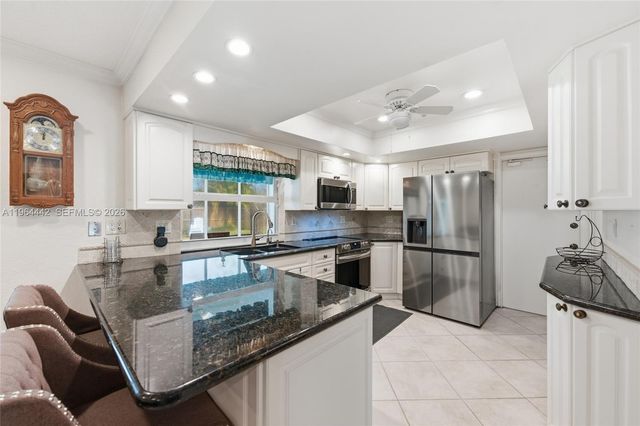 7221 NW 10th Ct, Plantation, FL 33313