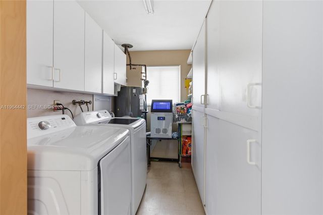 7221 NW 10th Ct, Plantation, FL 33313