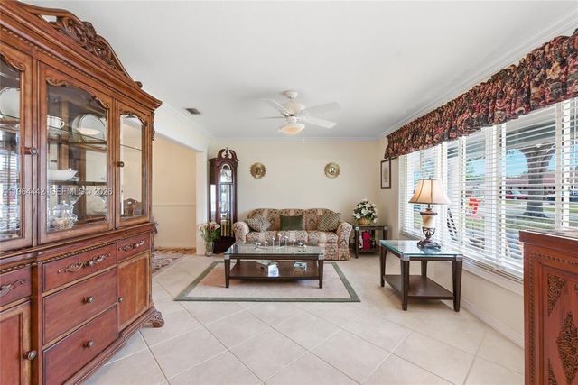 7221 NW 10th Ct, Plantation, FL 33313