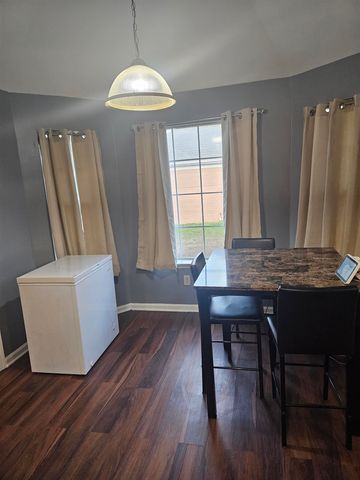 1382 EXBURY DR, Cordova, TN 38018