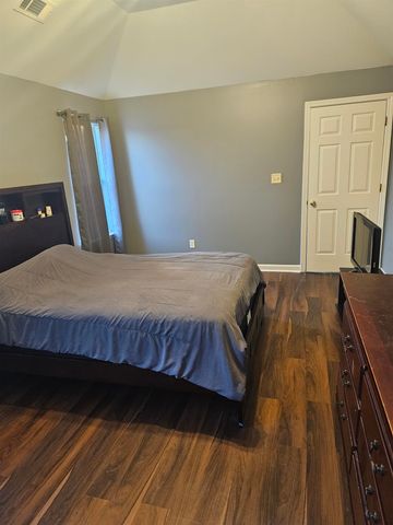 1382 EXBURY DR, Cordova, TN 38018