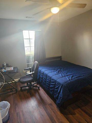 1382 EXBURY DR, Cordova, TN 38018