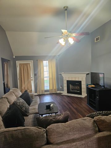 1382 EXBURY DR, Cordova, TN 38018