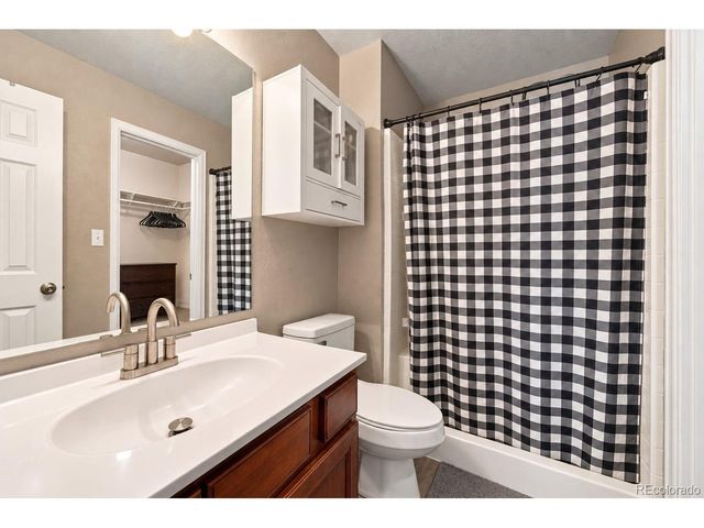 1324 Silver Hawk Ct, Pueblo, CO 81008