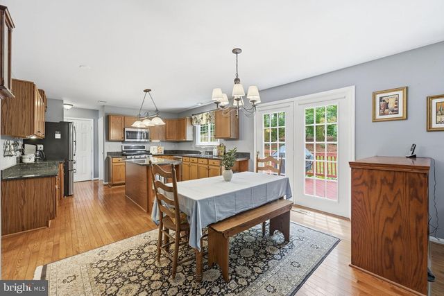 4917 FRISHMAN CT, Woodbridge, VA 22193