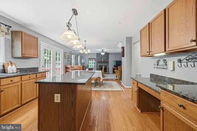 4917 FRISHMAN CT, Woodbridge, VA 22193