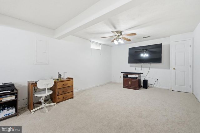 4917 FRISHMAN CT, Woodbridge, VA 22193