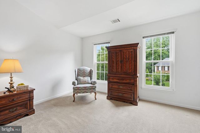 4917 FRISHMAN CT, Woodbridge, VA 22193
