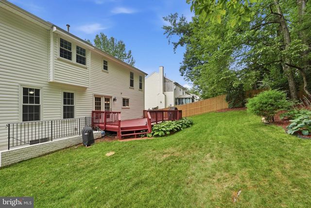 4917 FRISHMAN CT, Woodbridge, VA 22193