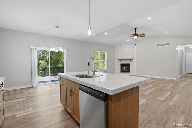 6320 Birch Meadows Lane, Fowlerville, MI 48836