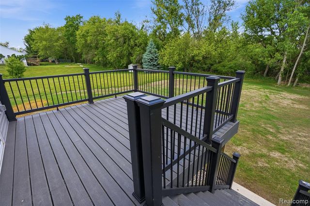 6320 Birch Meadows Lane, Fowlerville, MI 48836