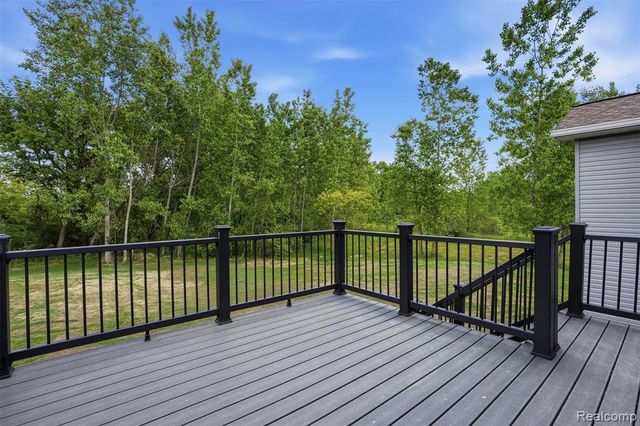 6320 Birch Meadows Lane, Fowlerville, MI 48836