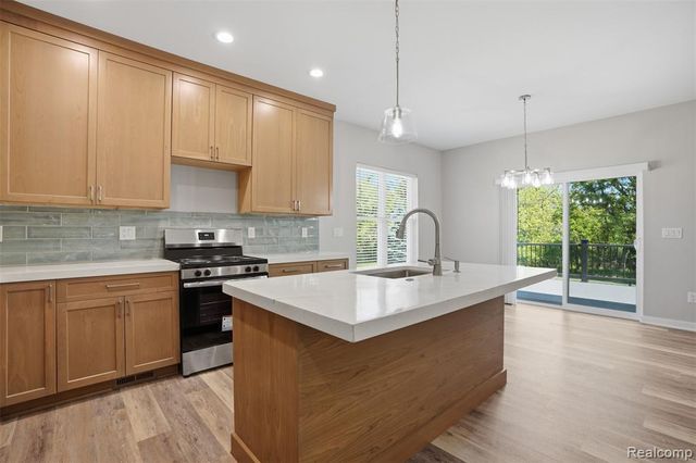 6320 Birch Meadows Lane, Fowlerville, MI 48836