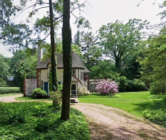 2120 Ridgewood Road, Akron, OH 44313