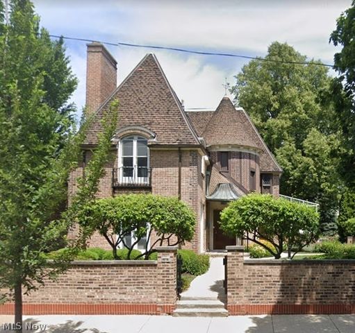 2120 Ridgewood Road, Akron, OH 44313