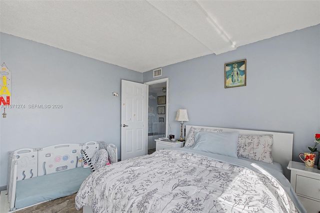 399 NW 72nd Avenue 320, Miami, FL 33126