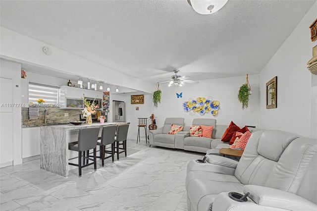 399 NW 72nd Avenue 320, Miami, FL 33126