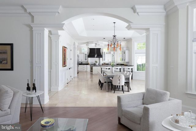 5821 GOLDSBORO RD, Bethesda, MD 20817