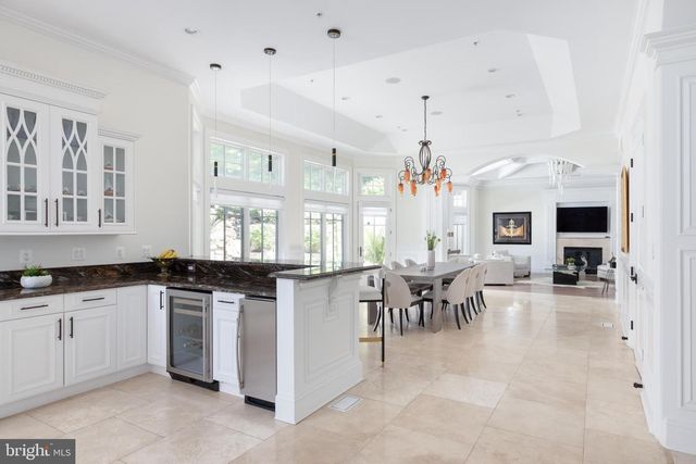 5821 GOLDSBORO RD, Bethesda, MD 20817