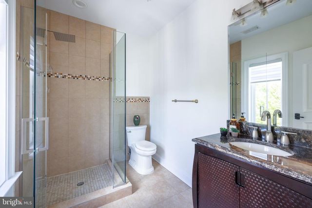 5821 GOLDSBORO RD, Bethesda, MD 20817