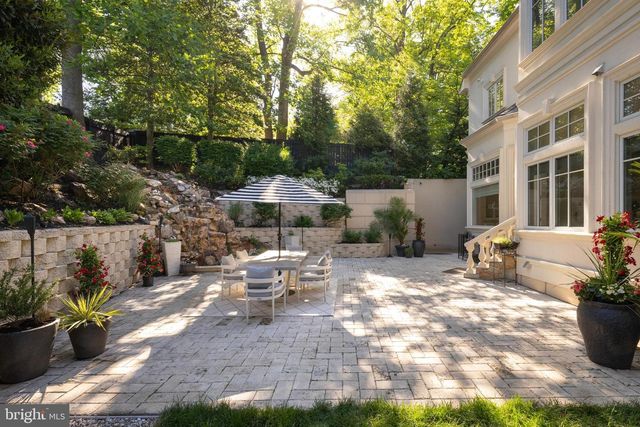 5821 GOLDSBORO RD, Bethesda, MD 20817