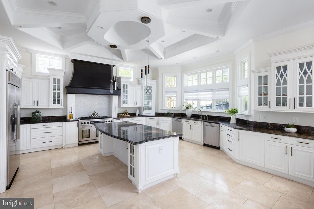 Image 21 of property listing at 5821 GOLDSBORO RD, Bethesda, MD 20817