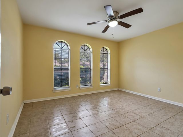 18726 Wood Glen Lane, Houston, TX 77084