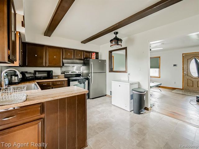 17236 Euclid Avenue, Allen Park, MI 48101
