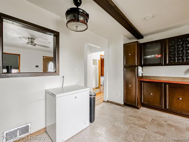 17236 Euclid Avenue, Allen Park, MI 48101
