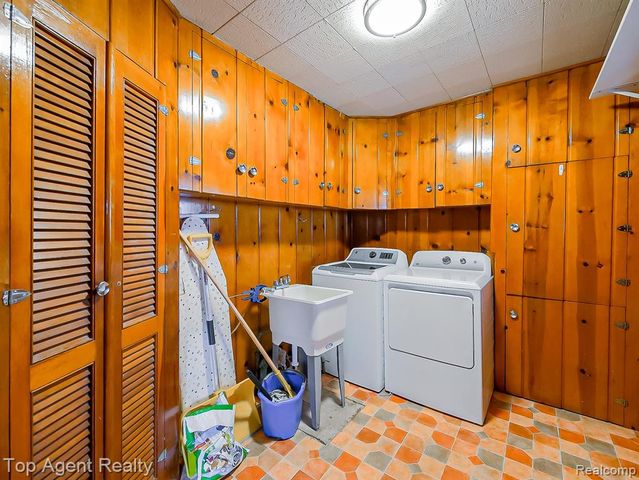 17236 Euclid Avenue, Allen Park, MI 48101
