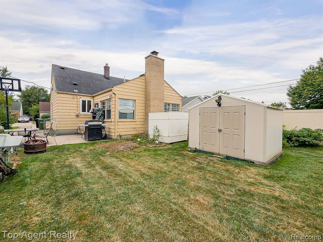 17236 Euclid Avenue, Allen Park, MI 48101
