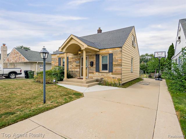 17236 Euclid Avenue, Allen Park, MI 48101