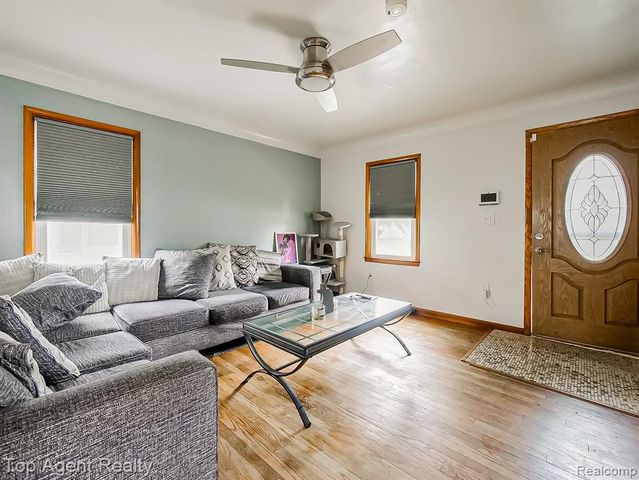 17236 Euclid Avenue, Allen Park, MI 48101