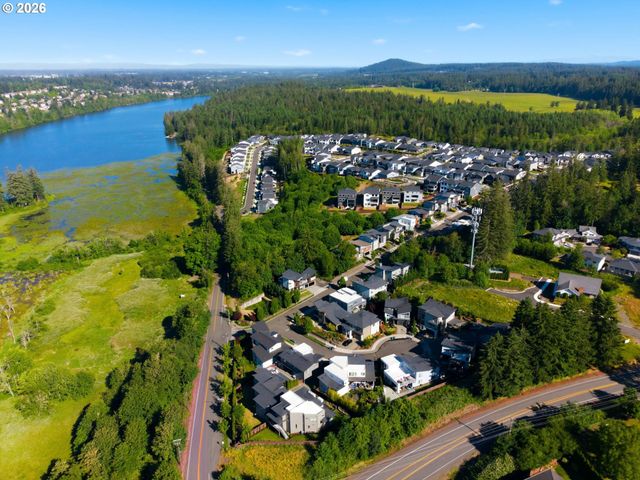 445 Ne 43RD Cir, Camas, WA 98607