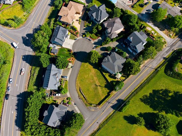 445 Ne 43RD Cir, Camas, WA 98607