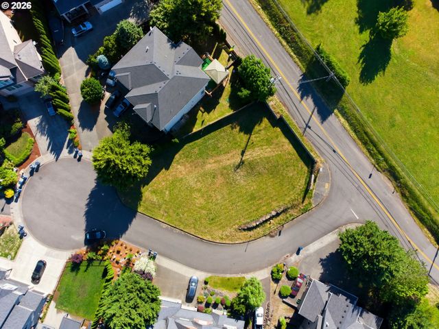 445 Ne 43RD Cir, Camas, WA 98607