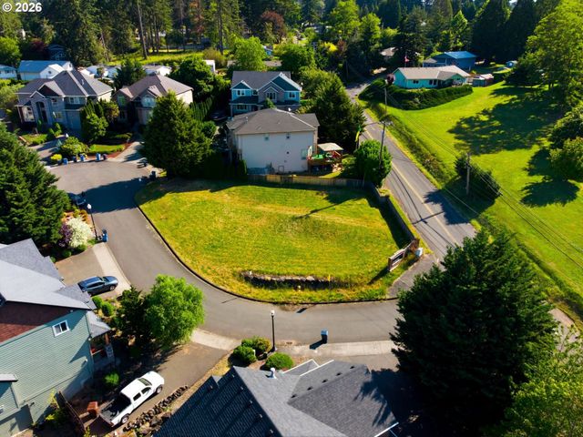 445 Ne 43RD Cir, Camas, WA 98607