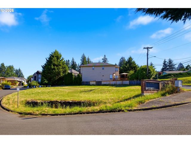 445 Ne 43RD Cir, Camas, WA 98607