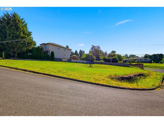 445 Ne 43RD Cir, Camas, WA 98607