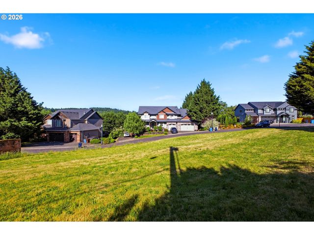 445 Ne 43RD Cir, Camas, WA 98607