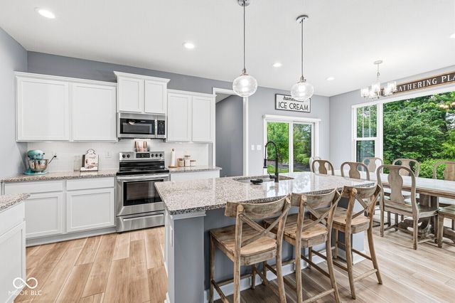 5242 Tulip Tree Drive, Noblesville, IN 46062