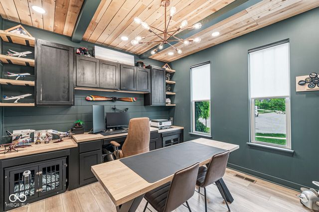 5242 Tulip Tree Drive, Noblesville, IN 46062